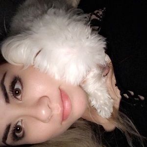 Meet your Posher, Denise